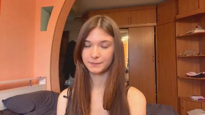 FloraFurlough live cam on Cam4