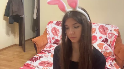 FloraFurlough live cam on Cam4
