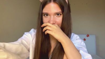 FloraFurlough live cam on Cam4