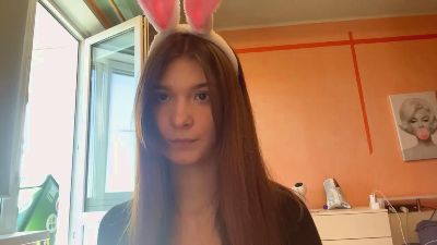 FloraFurlough live cam on Cam4