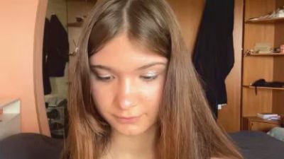 FloraFurlough live cam on Cam4