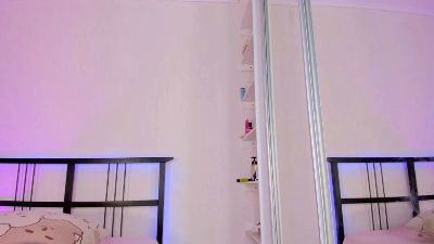 Flora_Amber live cam on Cam4