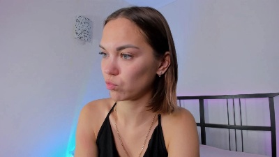 Flora_Amber live cam on Cam4