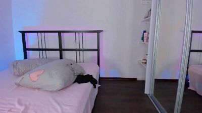 Flora_Amber live cam on Cam4