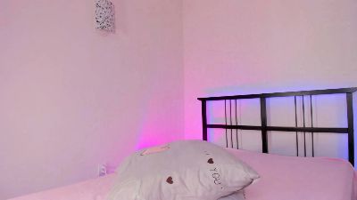 Flora_Amber live cam on Cam4