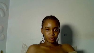 FloralQueen live cam on Cam4