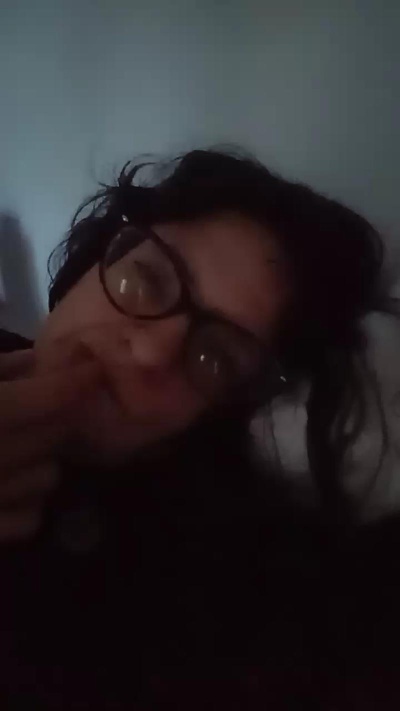 Florcita424 live cam on Cam4