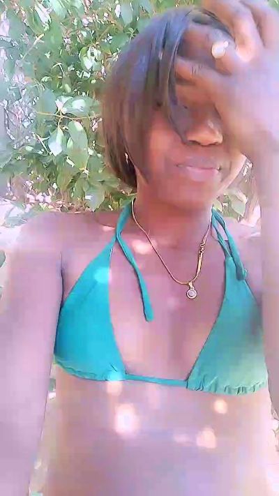 FloridaFrenchy live cam on Cam4