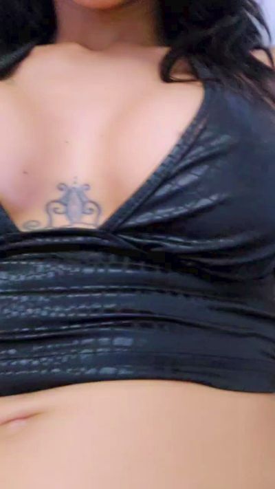 Florie_bulgari live cam on Cam4