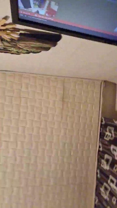 Fly369 live cam on Cam4