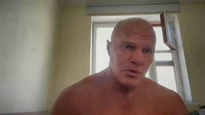 FlyMonster live cam on Cam4