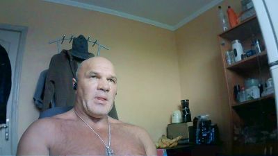 FlyMonster live cam on Cam4