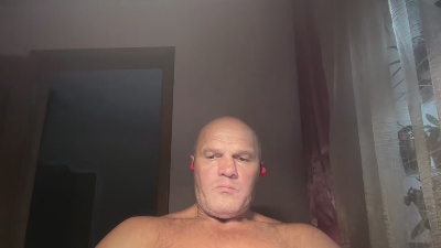 FlyMonster live cam on Cam4