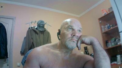 FlyMonster live cam on Cam4