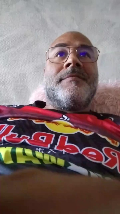 Footjobest60 live cam on Cam4