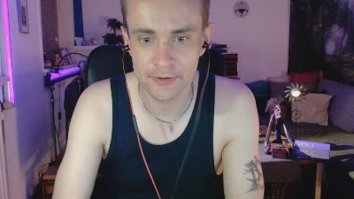 Forward69 live cam on Cam4