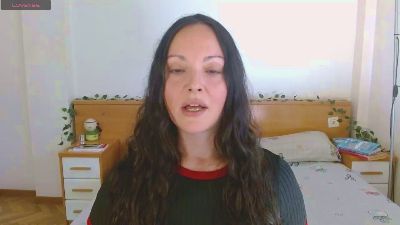 FoxySpanks live cam on Cam4