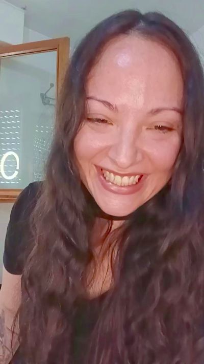 FoxySpanks live cam on Cam4