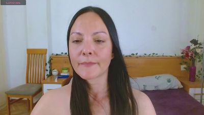 FoxySpanks live cam on Cam4