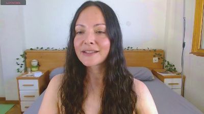 FoxySpanks live cam on Cam4