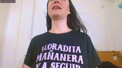 FoxySpanks live cam on Cam4