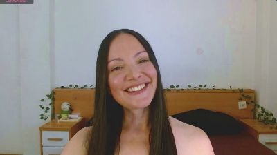 FoxySpanks live cam on Cam4