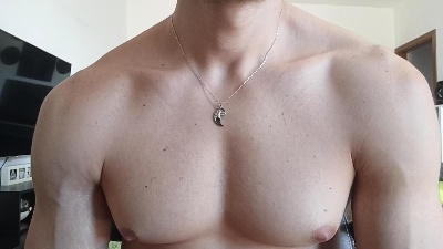 Frabroker live cam on Cam4