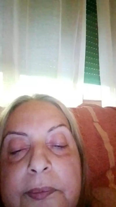 Franca live cam on Cam4