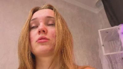 FrancesAlamo live cam on Cam4