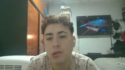 Francoalone live cam on Cam4