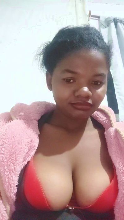 Franziaaa live cam on Cam4