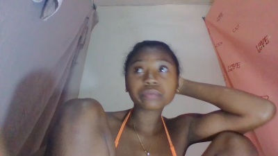 Franziaaa live cam on Cam4