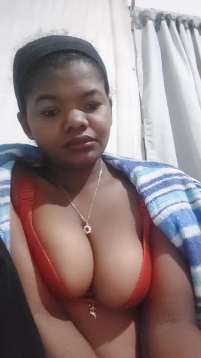 Franziaaa live cam on Cam4