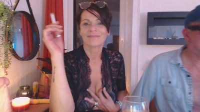 free chat room adult Frau Nina