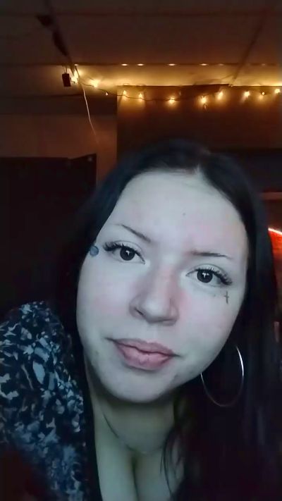 FreakyMama666 live cam on Cam4