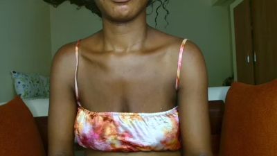 Freaky_gal live cam on Cam4