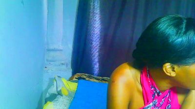 Freakynaughtxx live cam on Cam4