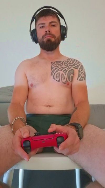 Fred5_6 live cam on Cam4