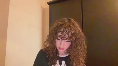 FreedaYegge live cam on Cam4
