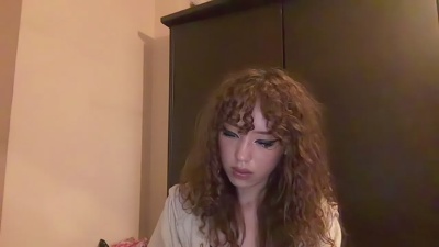 FreedaYegge live cam on Cam4