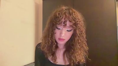 FreedaYegge live cam on Cam4