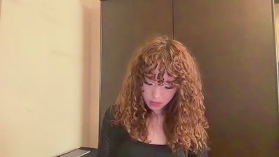 FreedaYegge live cam on Cam4