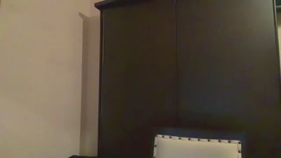 FreedaYegge live cam on Cam4