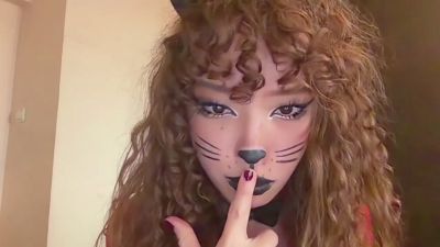FreedaYegge live cam on Cam4