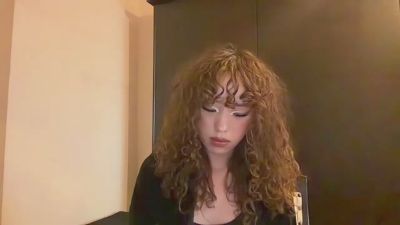 FreedaYegge live cam on Cam4