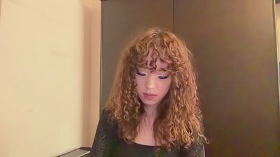 FreedaYegge live cam on Cam4