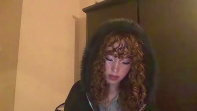 FreedaYegge live cam on Cam4
