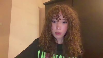 FreedaYegge live cam on Cam4