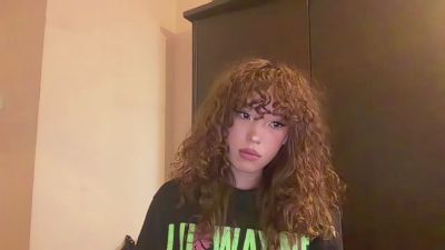 FreedaYegge live cam on Cam4