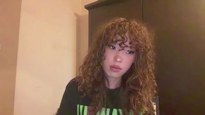 FreedaYegge live cam on Cam4